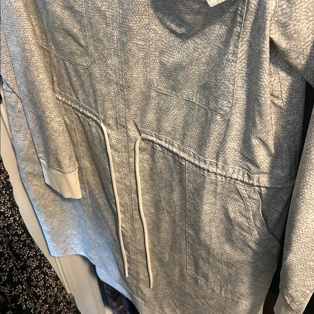 Athleta Gray Patterned Tunic - image 3